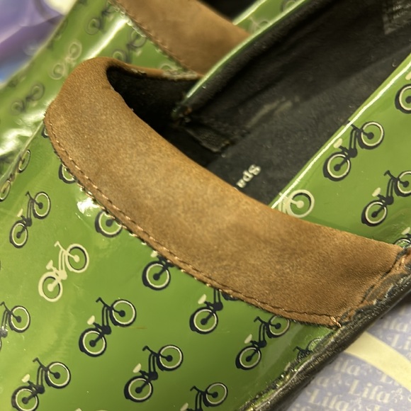 Lila medical sure grip shoes barely worn 7.5 medium - Picture 12 of 14